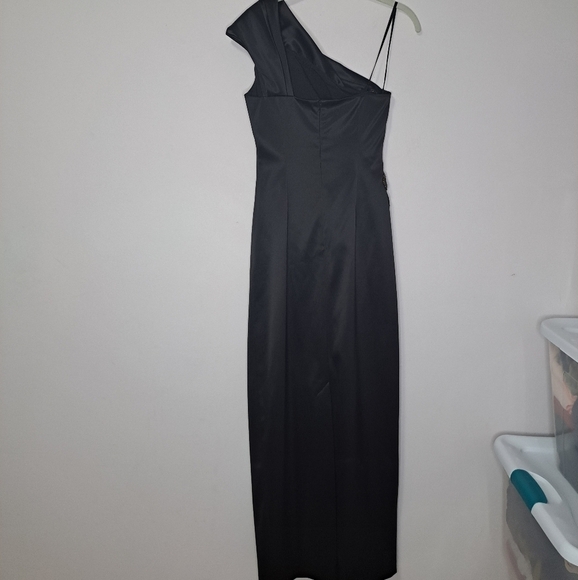 Eliza J one shoulder satin embellished waist gown black 6 - Picture 6 of 10